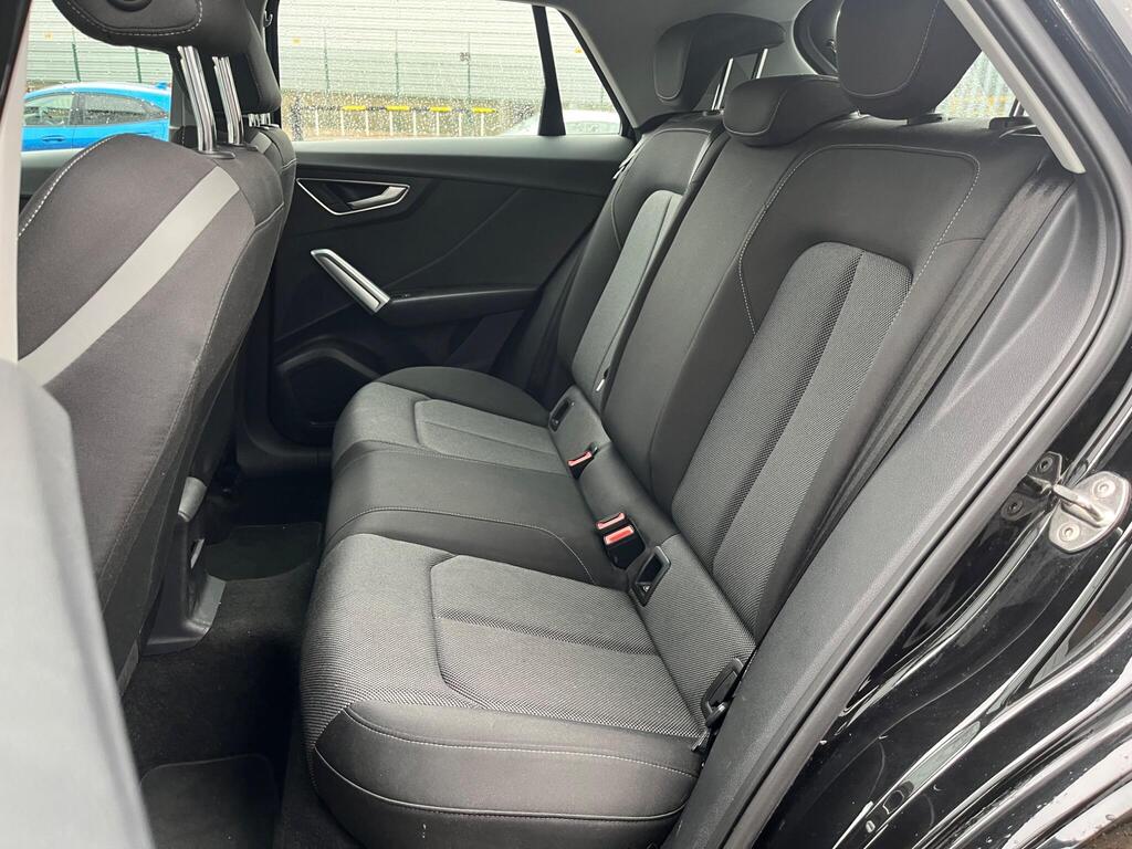 Audi Q2 60