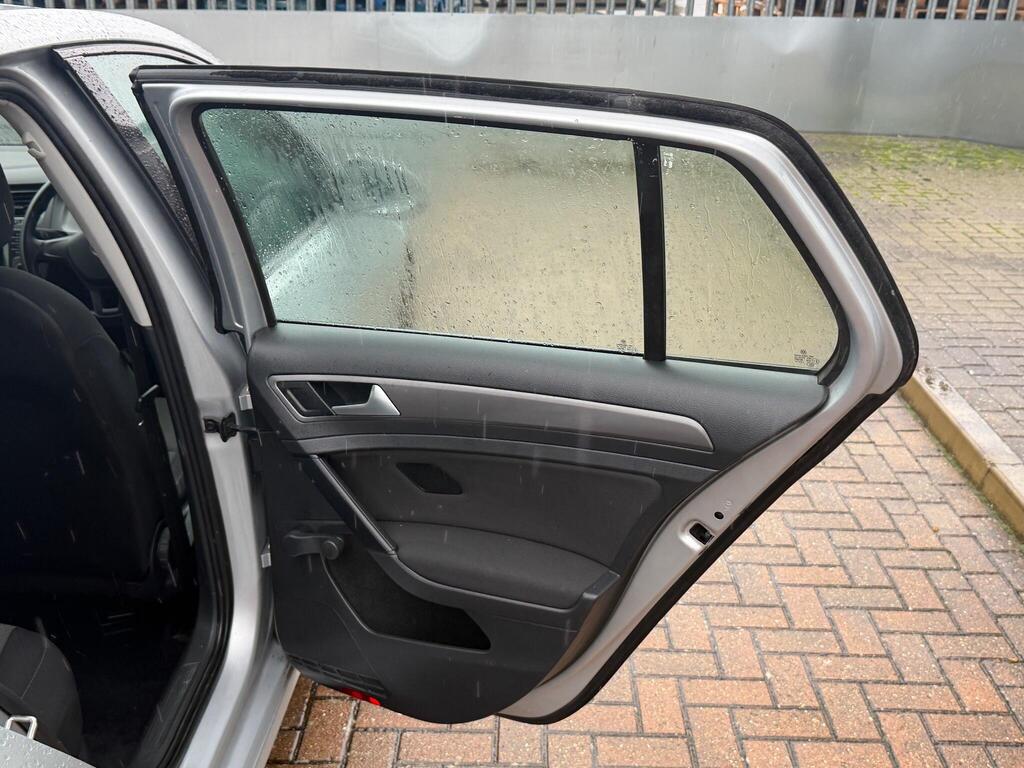 Volkswagen Golf 41