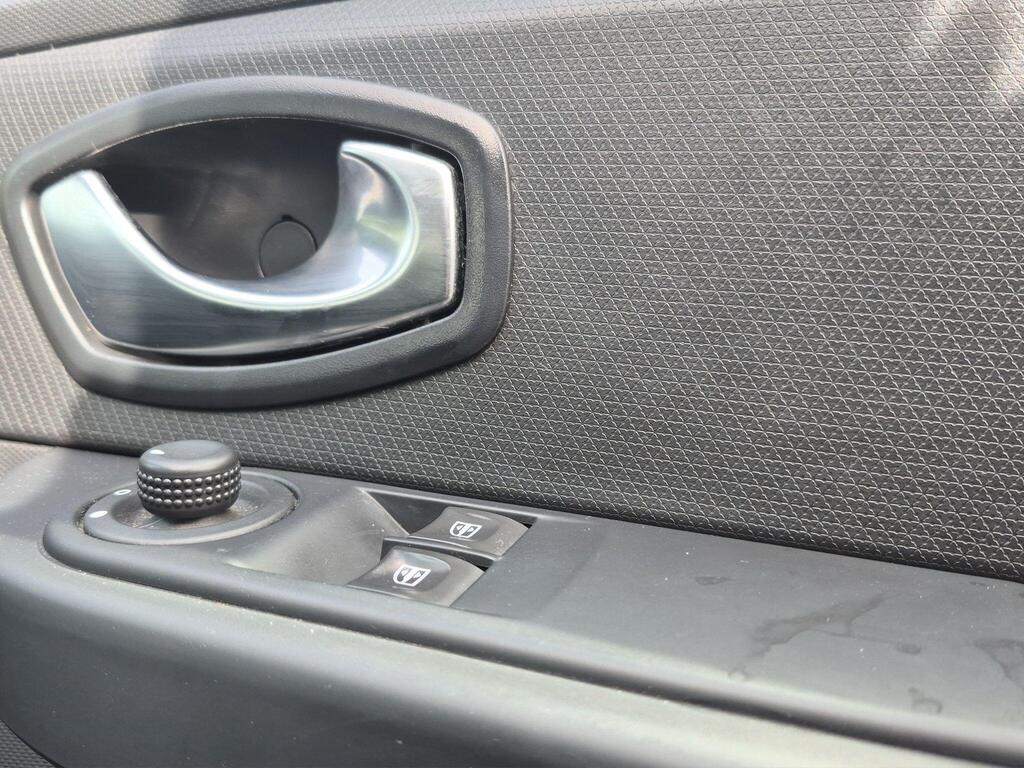 Renault Clio 16