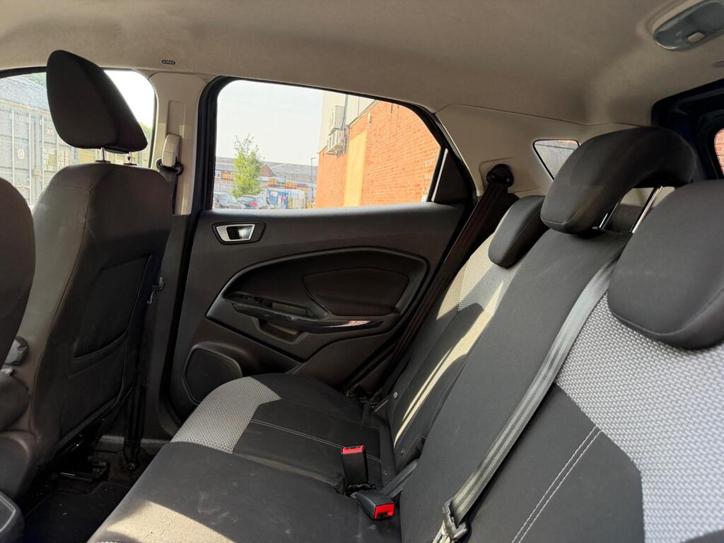 Ford EcoSport 24