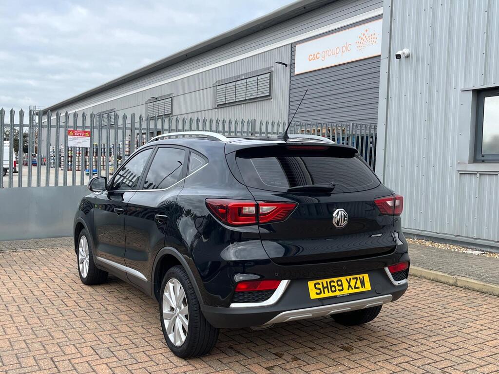 MG MG ZS 18