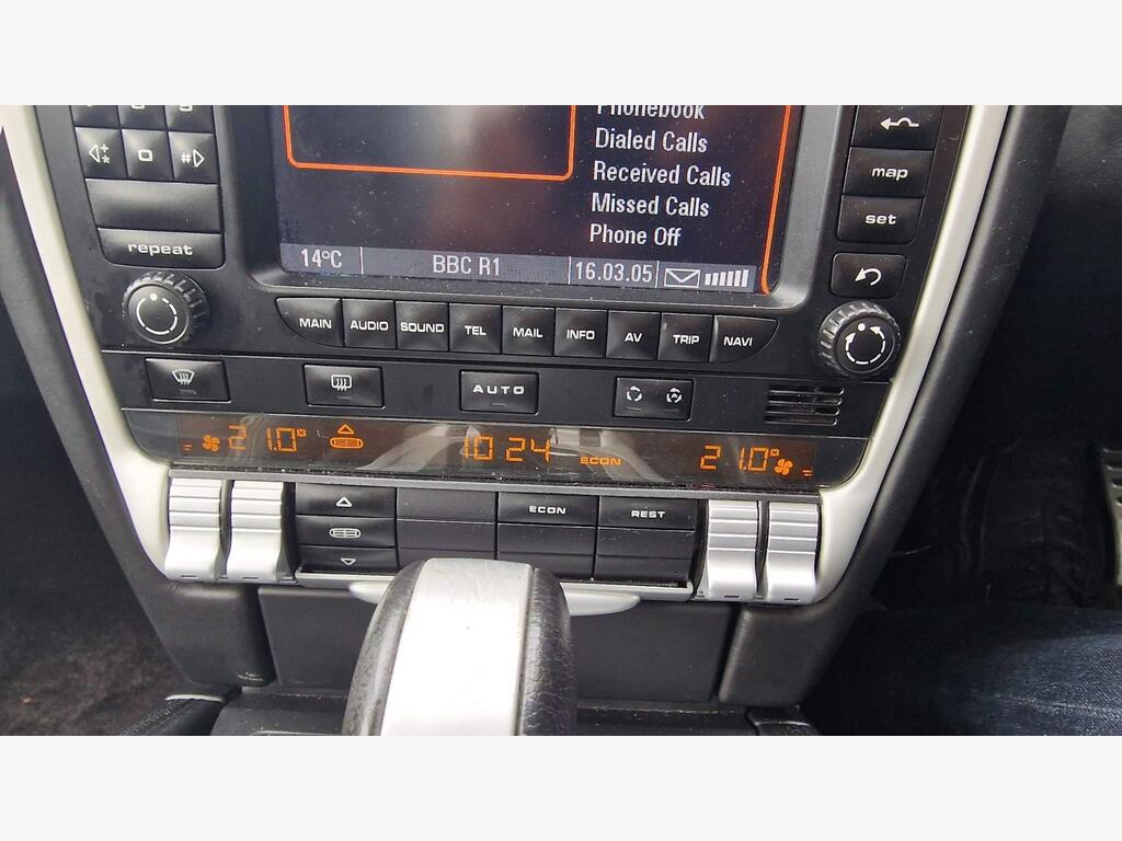 Porsche Cayenne 47