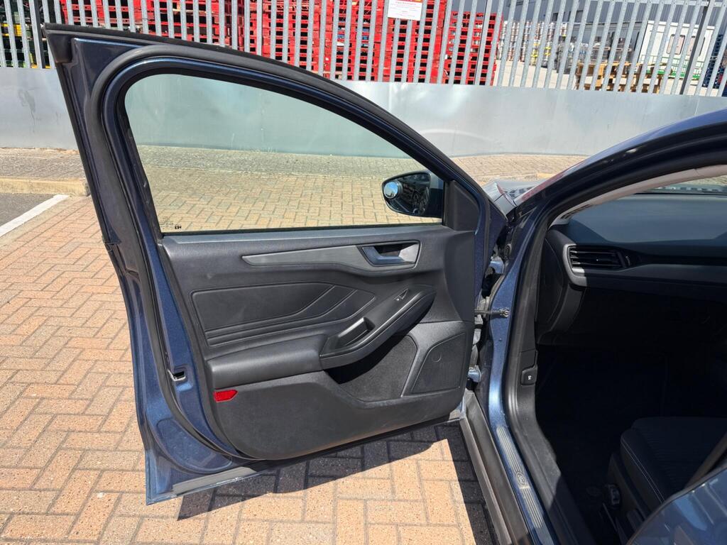 Ford Focus 42