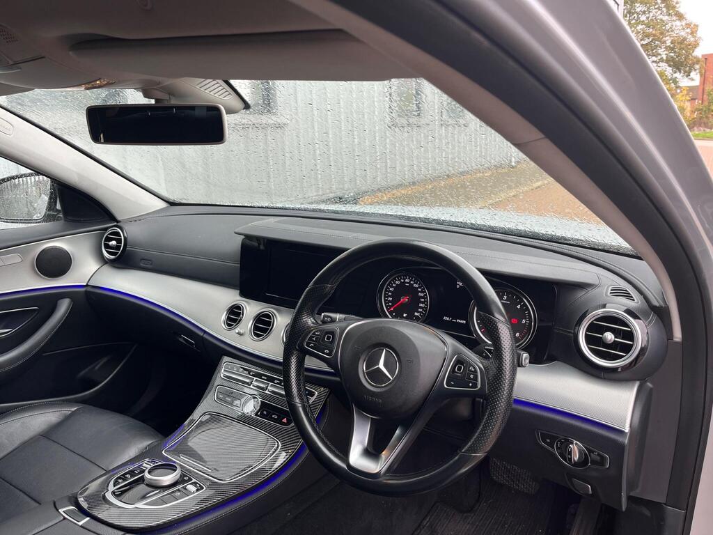 Mercedes-Benz E Class 27