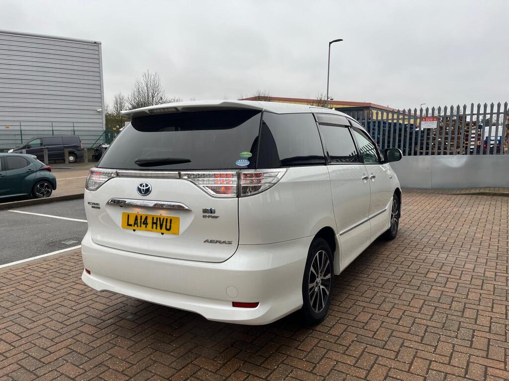 Toyota Estima 21