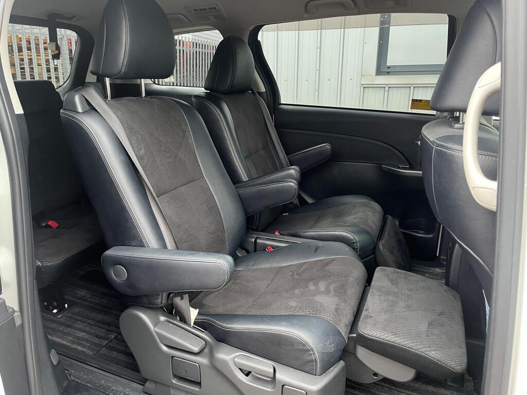 Toyota Estima 40