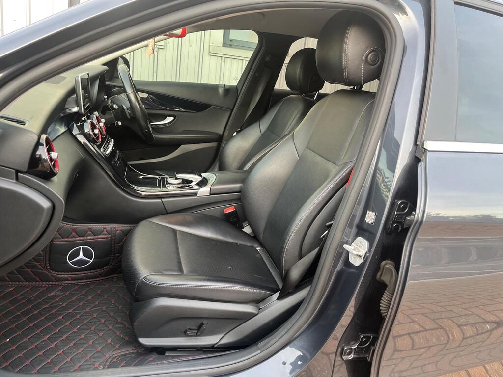 Mercedes-Benz C Class 77