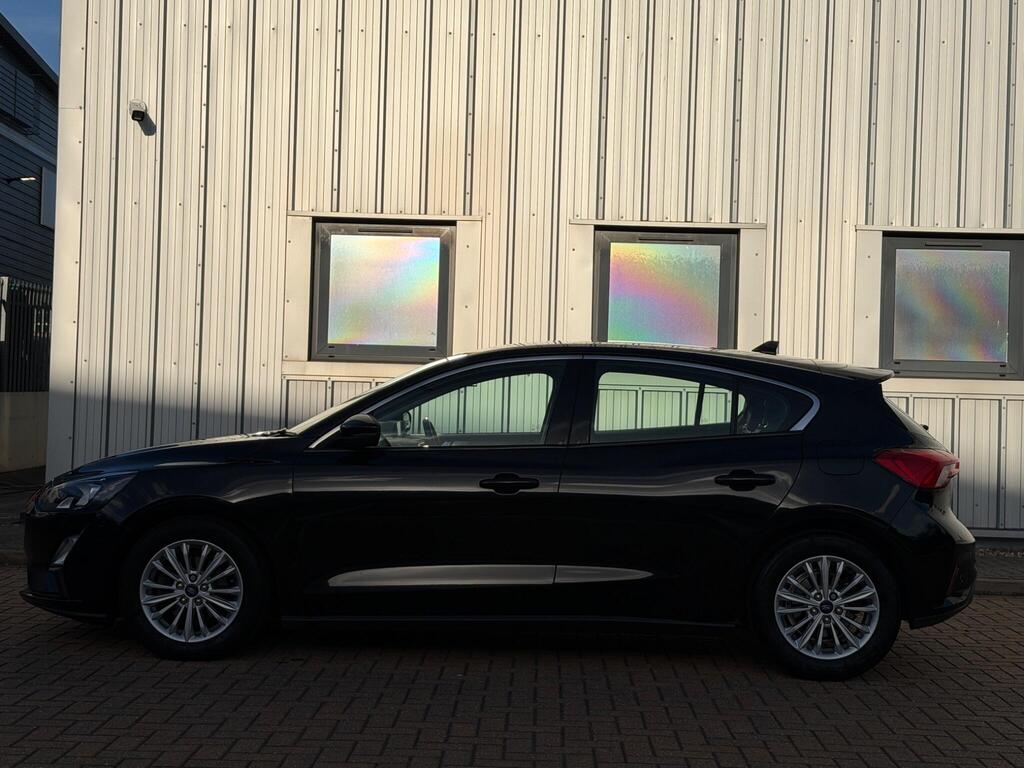 Ford Focus 10