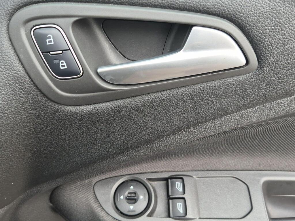Ford C-Max 19