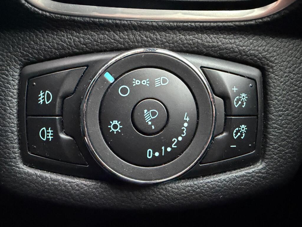 Ford B-Max 24