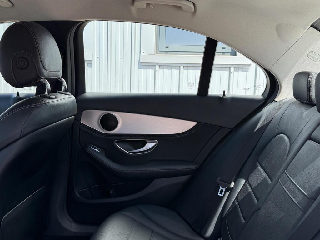 Mercedes-Benz C Class 19