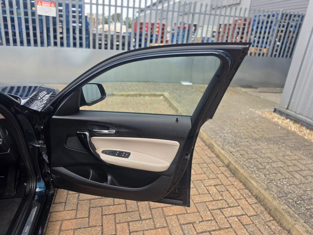 BMW 1 Series 27