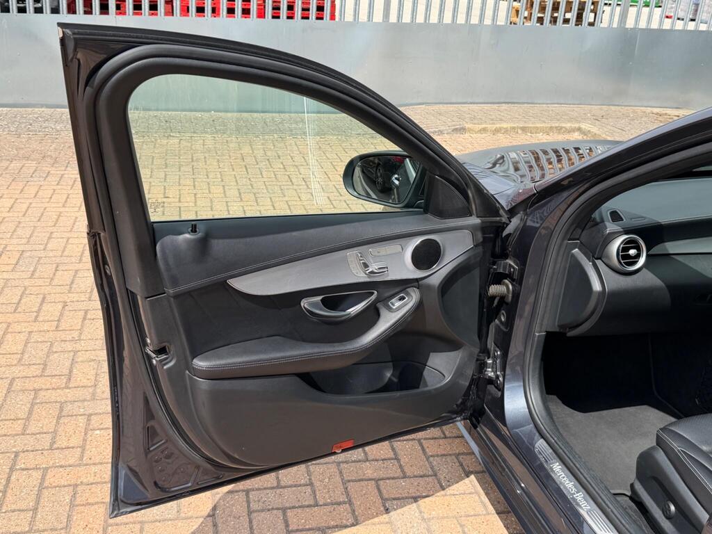 Mercedes-Benz C Class 41