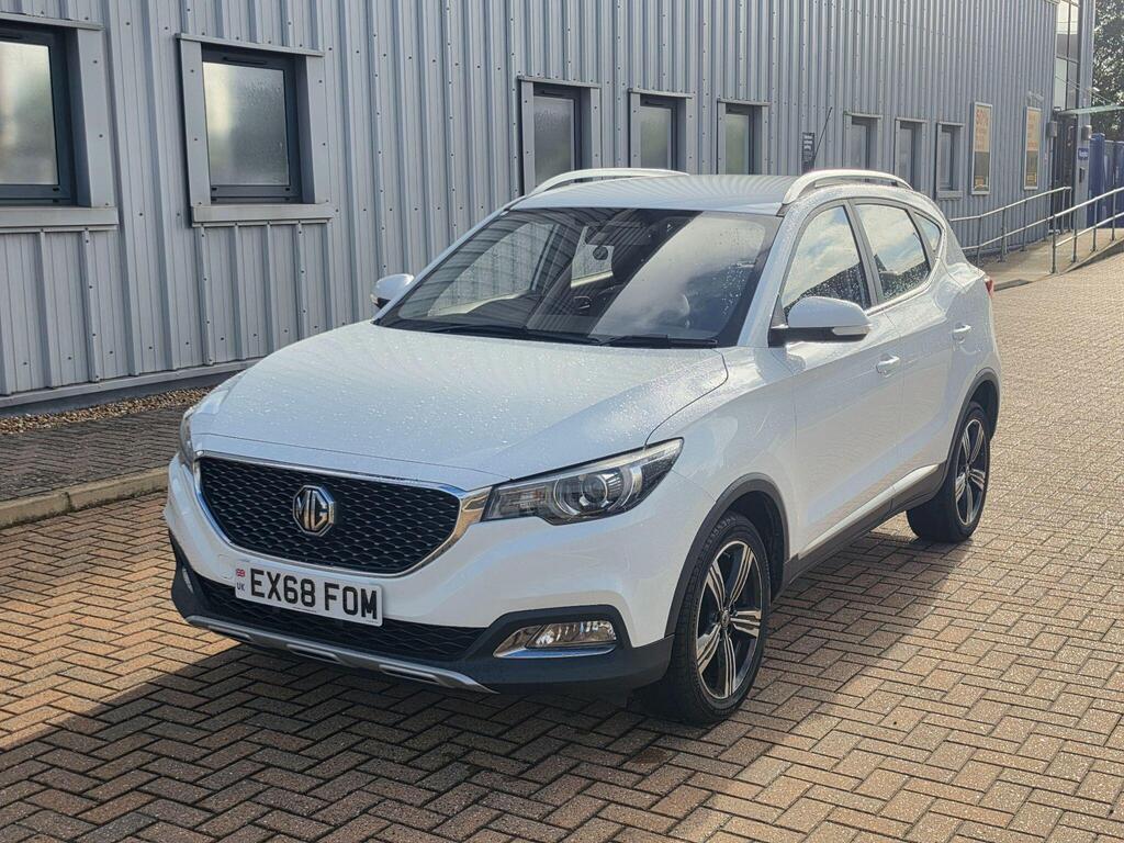 MG MG ZS 8