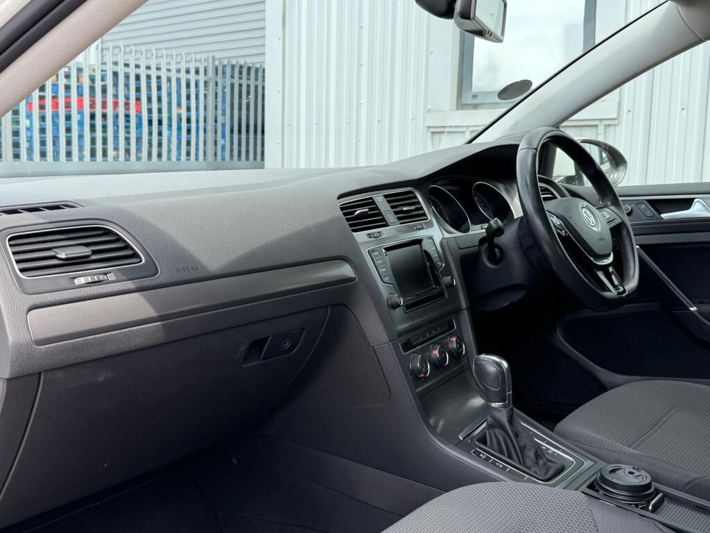 Volkswagen Golf 25