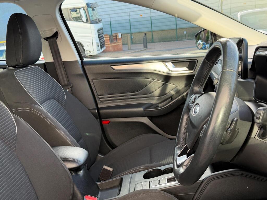 Ford Focus 26
