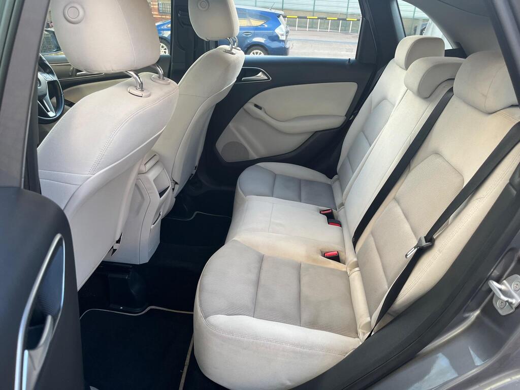 Mercedes-Benz B Class 52