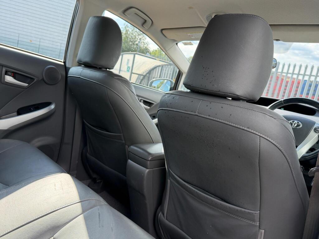 Toyota Prius 32