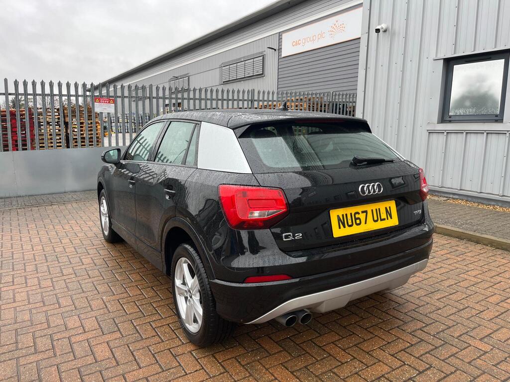 Audi Q2 3