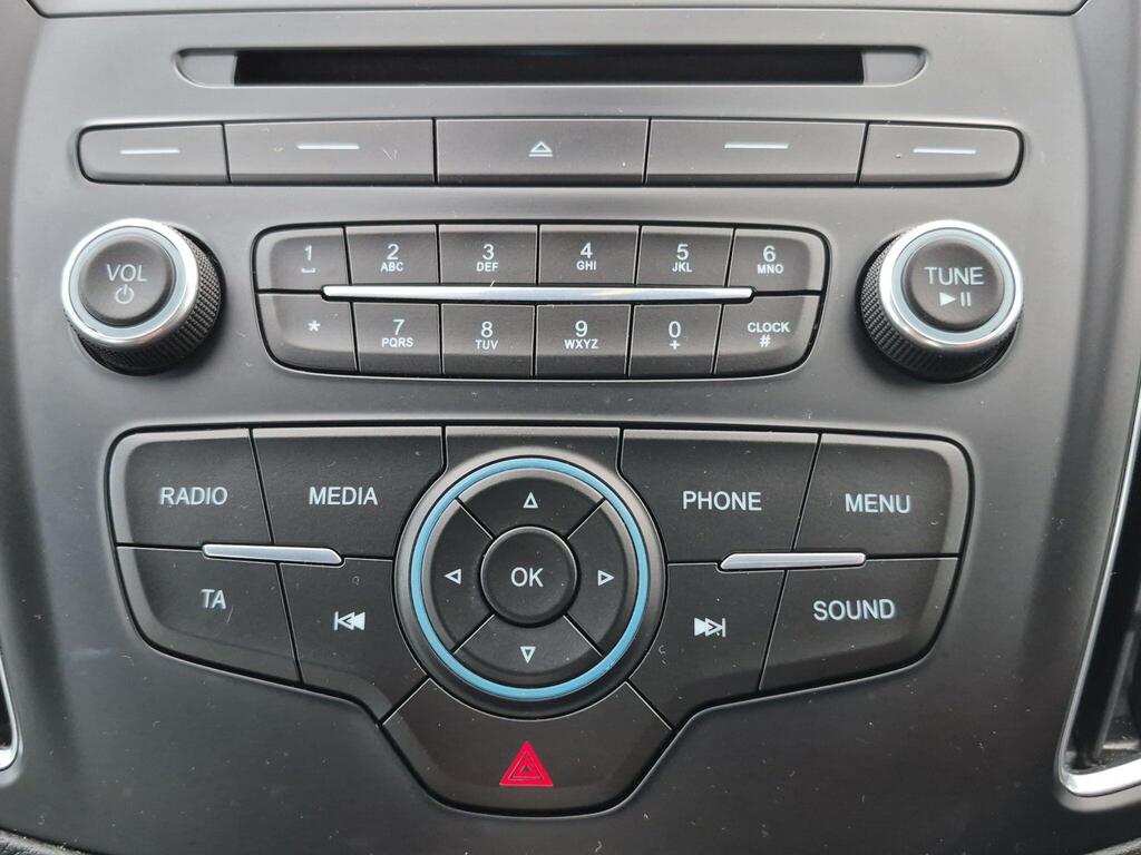 Ford C-Max 24