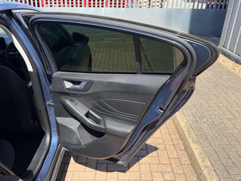 Ford Focus 40