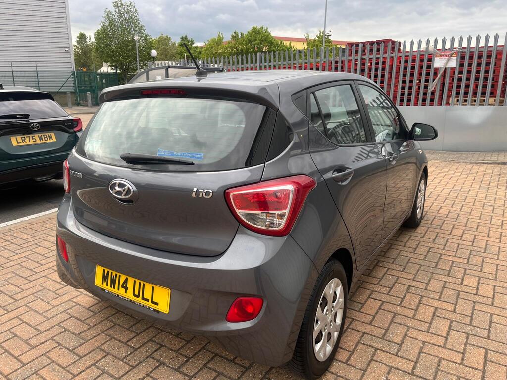 Hyundai i10 15