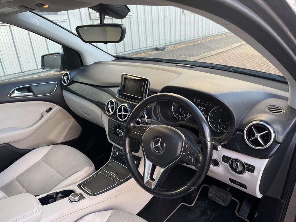 Mercedes-Benz B Class 30