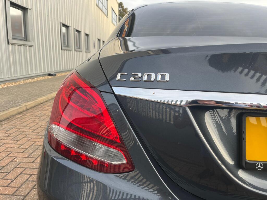 Mercedes-Benz C Class 82