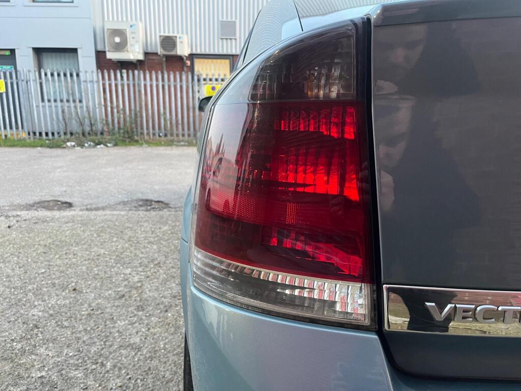 Vauxhall Vectra 75