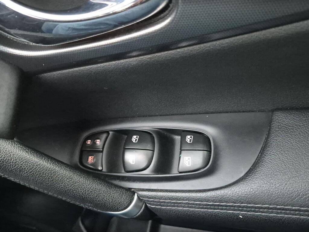 Nissan Qashqai 21