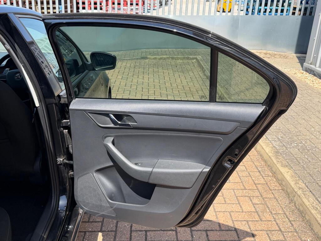Skoda Rapid 32