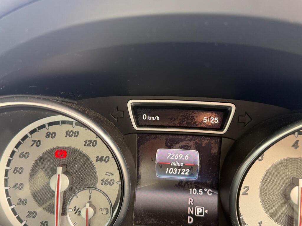 Mercedes-Benz GLA 43