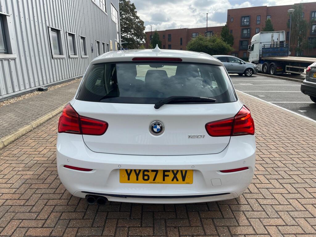 BMW 1 Series 21