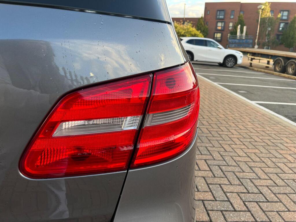 Mercedes-Benz B Class 84