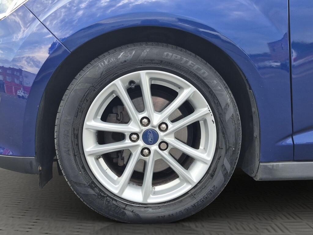 Ford C-Max 32
