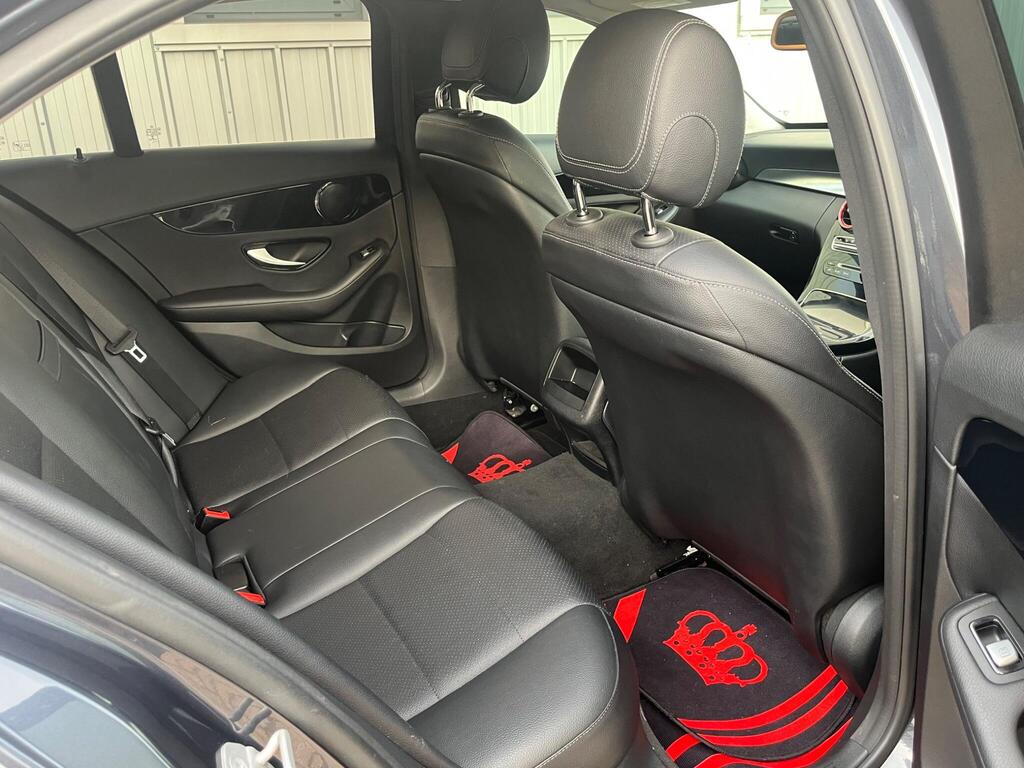 Mercedes-Benz C Class 44
