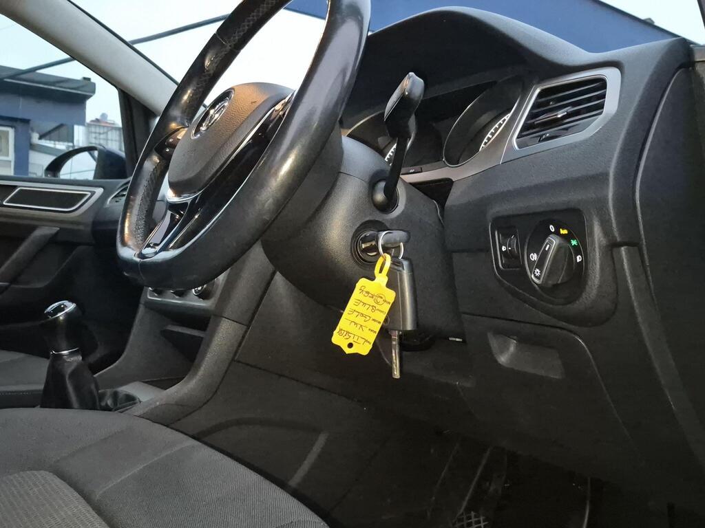 Volkswagen Golf SV 14