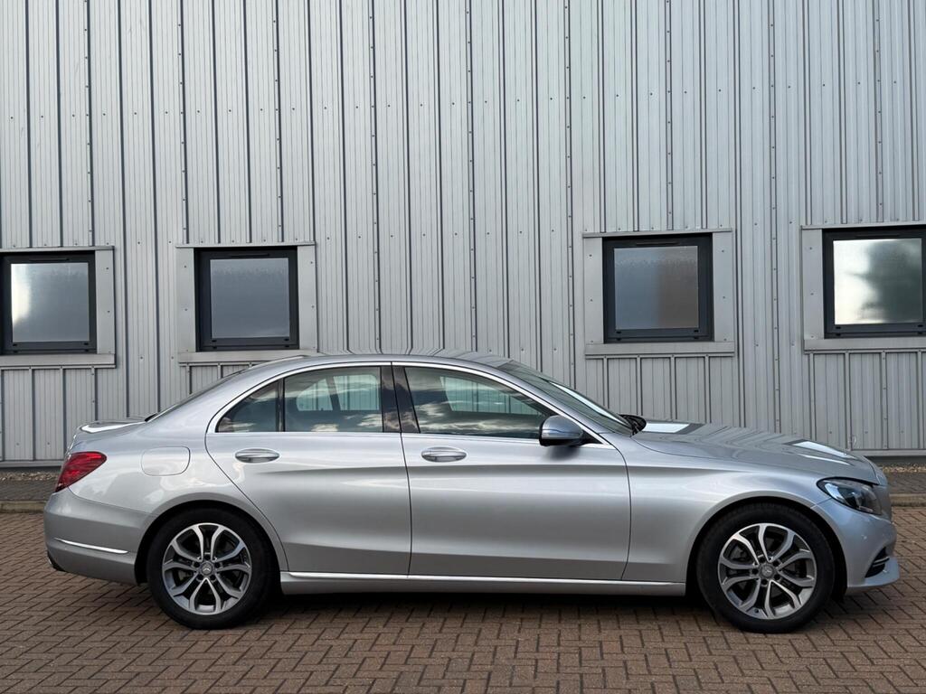 Mercedes-Benz C Class 16