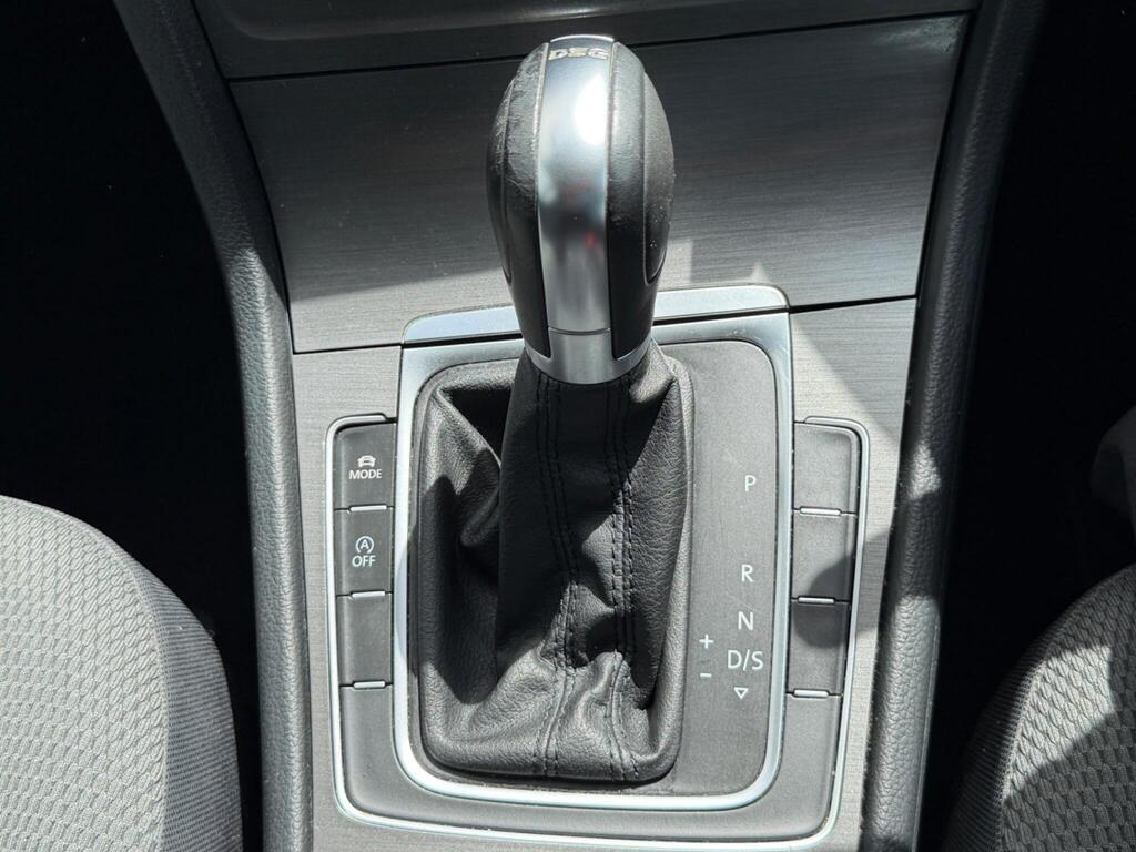Volkswagen Golf 19