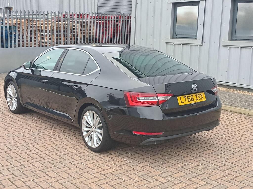 Skoda Superb 8