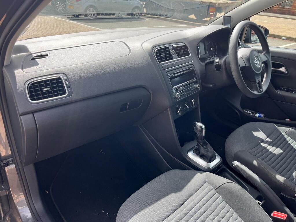 Volkswagen Polo 25