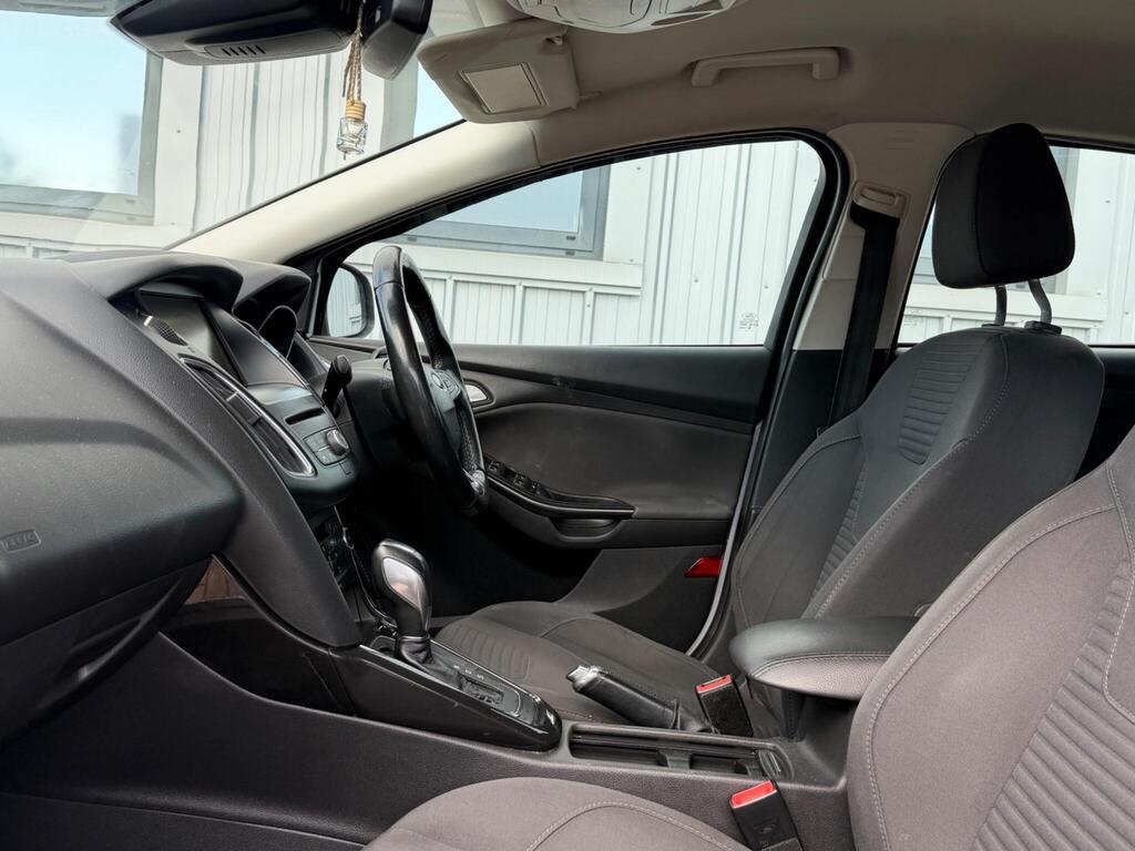 Ford Focus 54