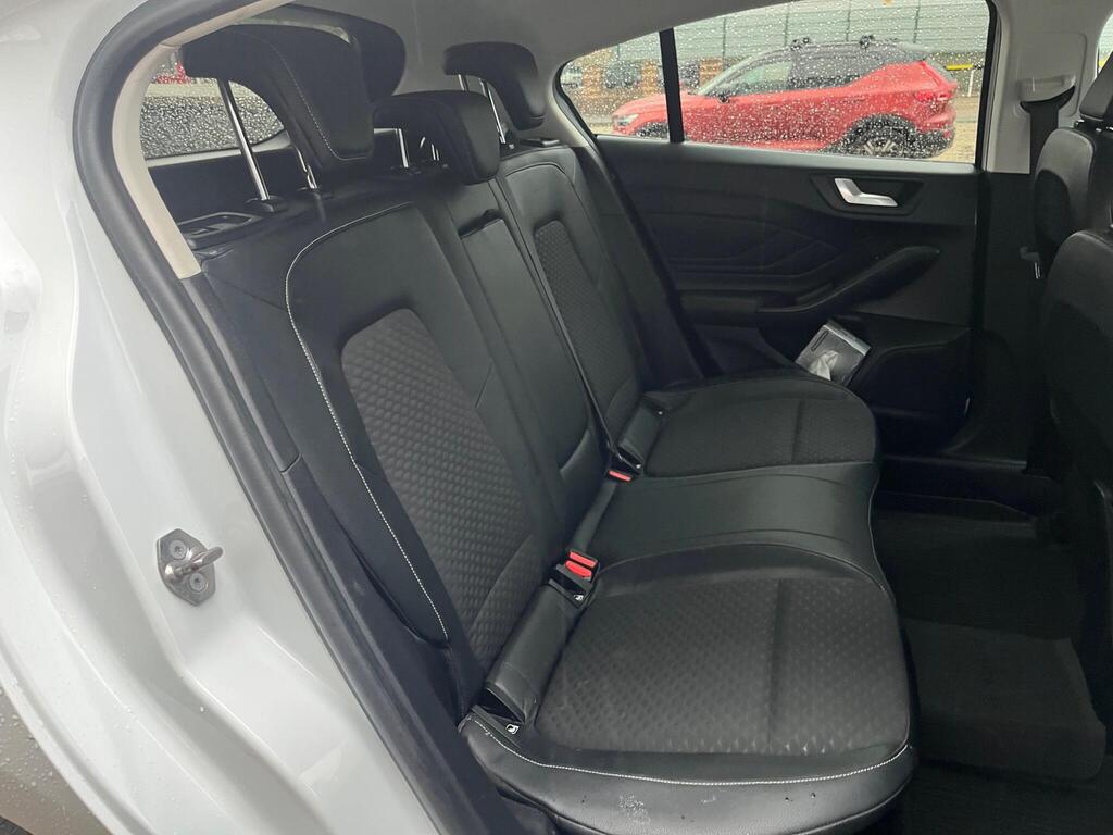 Ford Focus 44