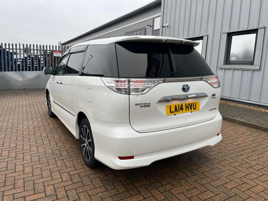 Toyota Estima 14