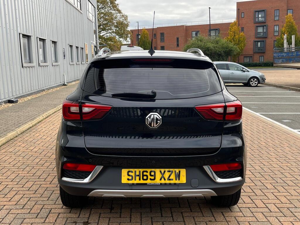 MG MG ZS 23