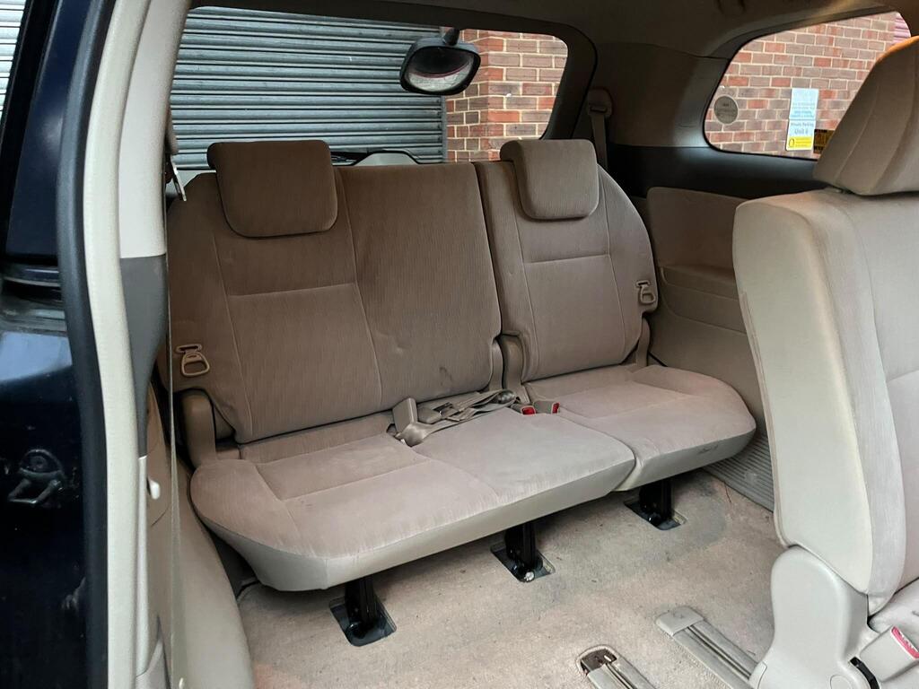 Toyota Estima 32