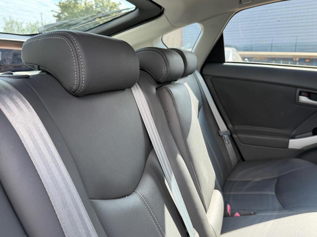 Toyota Prius 30
