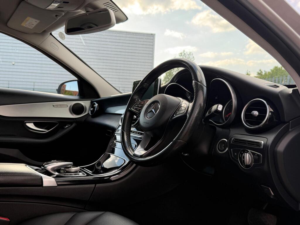 Mercedes-Benz C Class 26