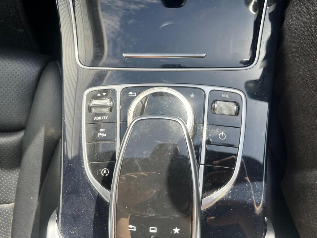 Mercedes-Benz C Class 37
