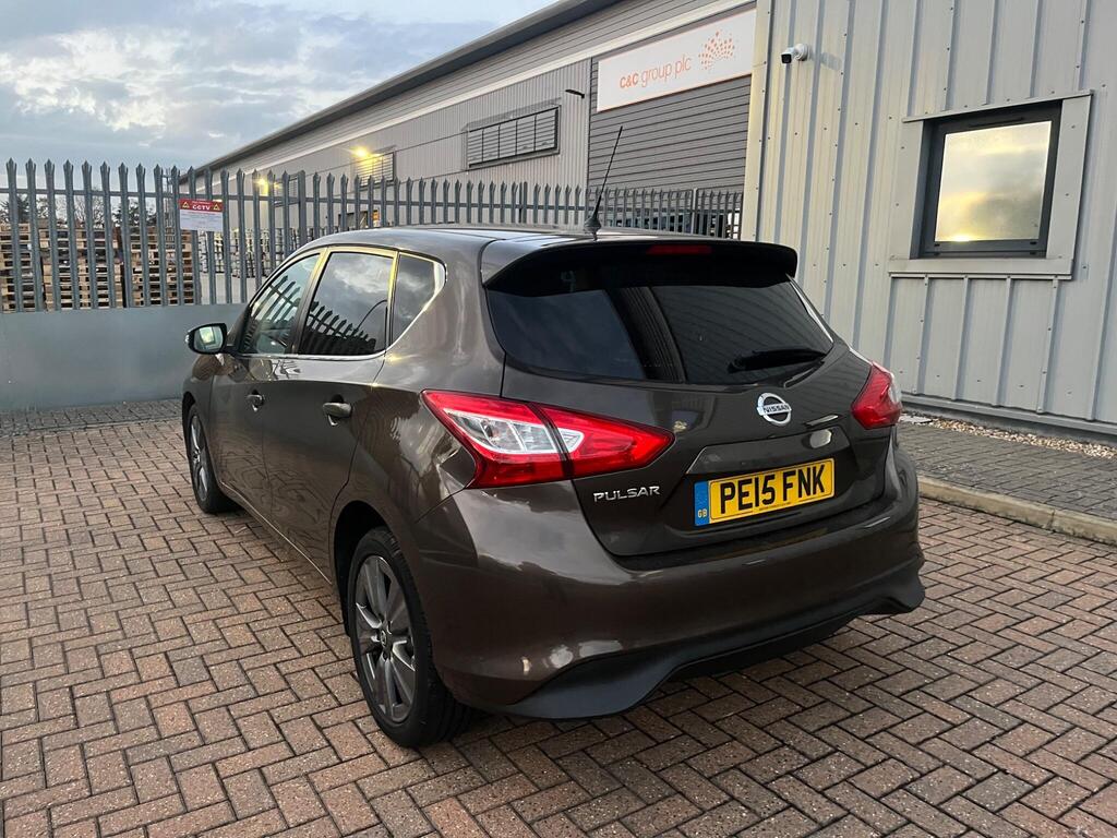 Nissan Pulsar 6